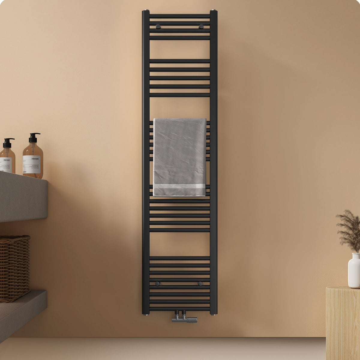 Badheizkörper mit Mittelanschluss zur vertikalen Montage, ideal als Handtuchtrockner