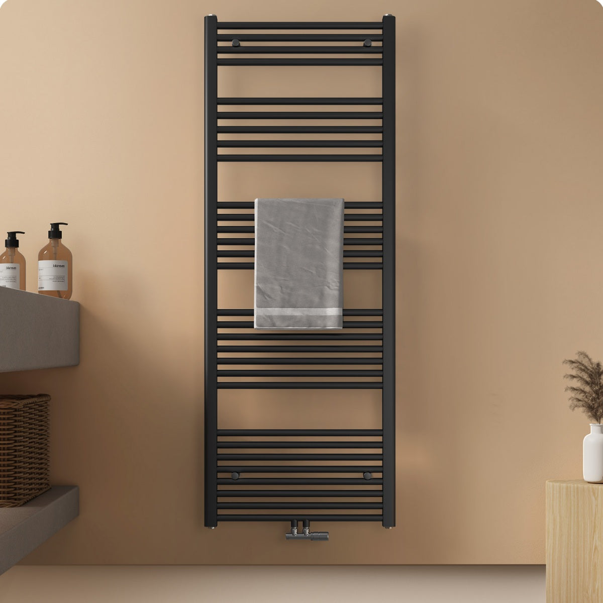 Badheizkörper mit Mittelanschluss zur vertikalen Montage, ideal als Handtuchtrockner