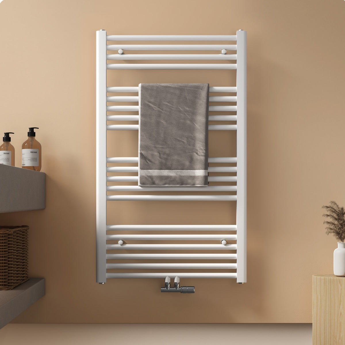 Badheizkörper mit Mittelanschluss zur vertikalen Montage, ideal als Handtuchtrockner