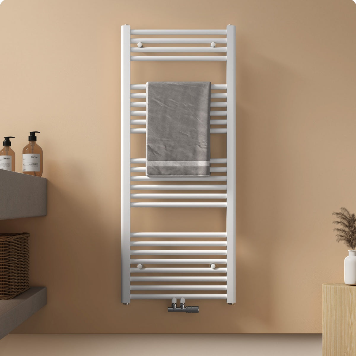 Badheizkörper mit Mittelanschluss zur vertikalen Montage, ideal als Handtuchtrockner